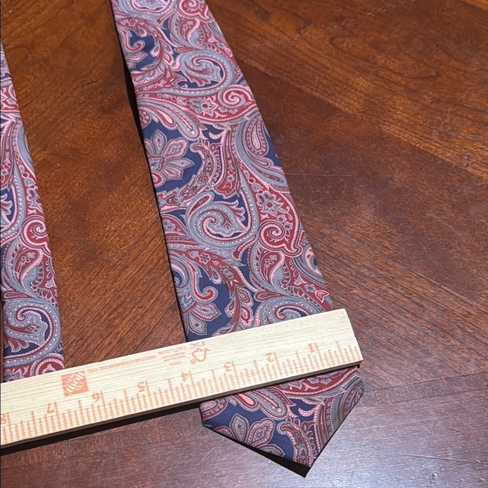 Vintage Paco Rabanne Paisley Tie in Red and Blue - Picture 4 of 4